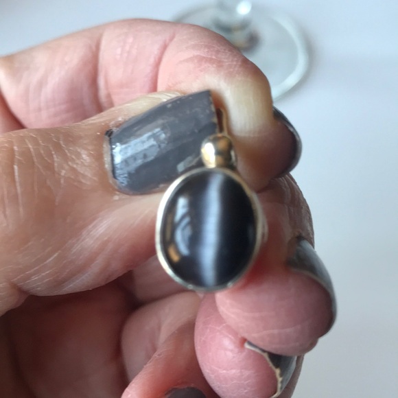 Silver and black earrings - Picture 4 of 4